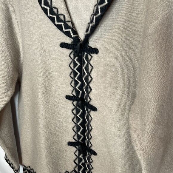 Nordic Design Beige and Black 100% Wool Toggle Closure Cardigan. Size Medium. - Picture 2 of 8
